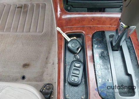 2005 Toyota Camry Xle from USA, damaged, VIN 4T1BE30K65U057845